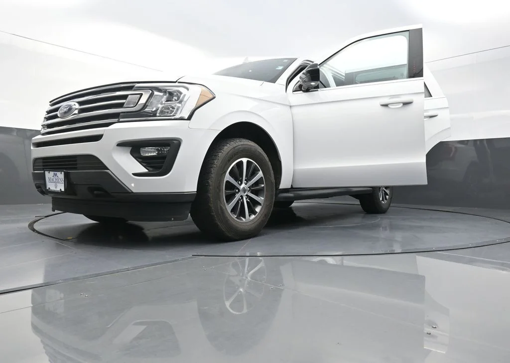 Used 2020 White Ford XL image 33