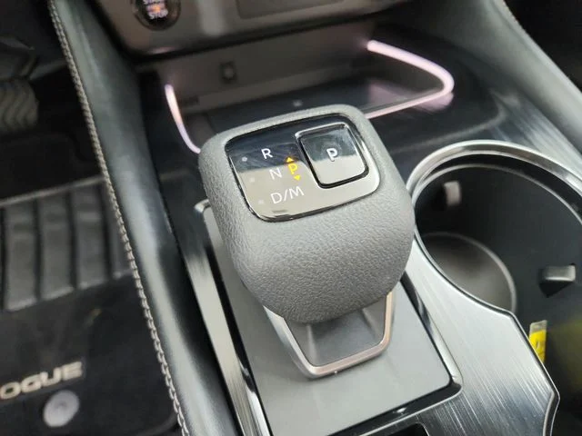 Used 2026 Gray Nissan Platinum image 31