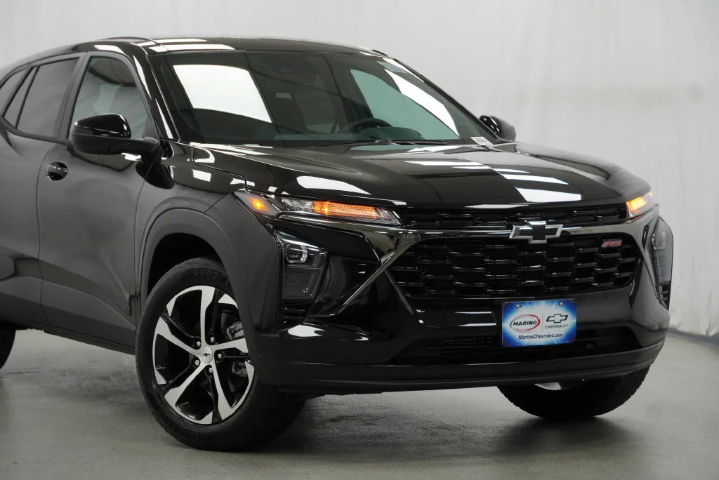 New 2026 Mosaic Black Metallic Chevrolet 1RS image 7