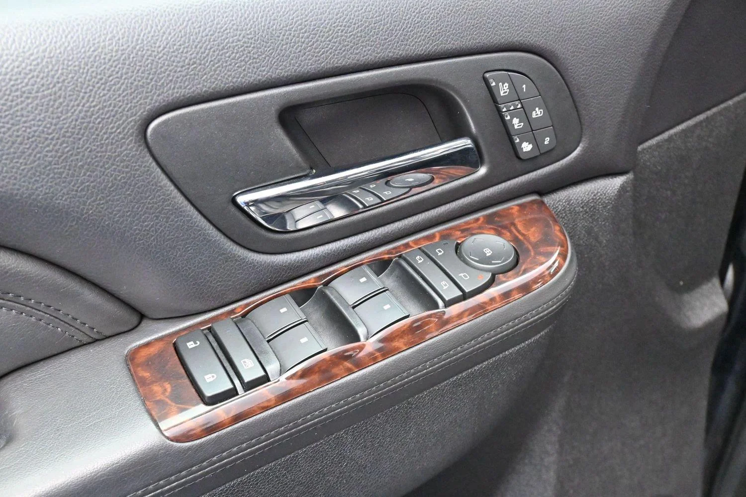 Used 2014 ONYX BLACK GMC Denali image 13