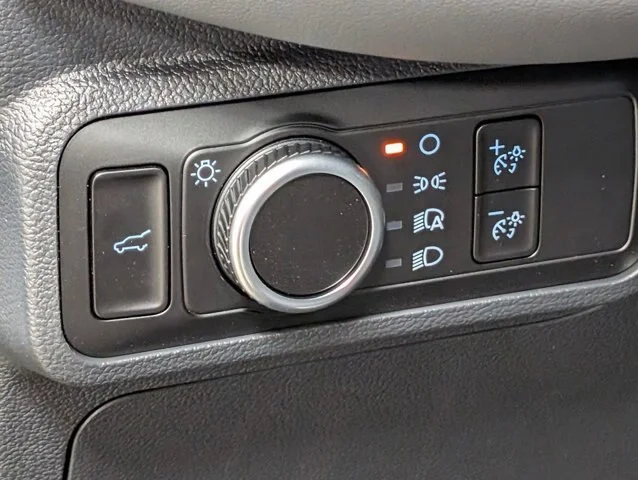New 2026 Space White Metallic Ford Active image 39