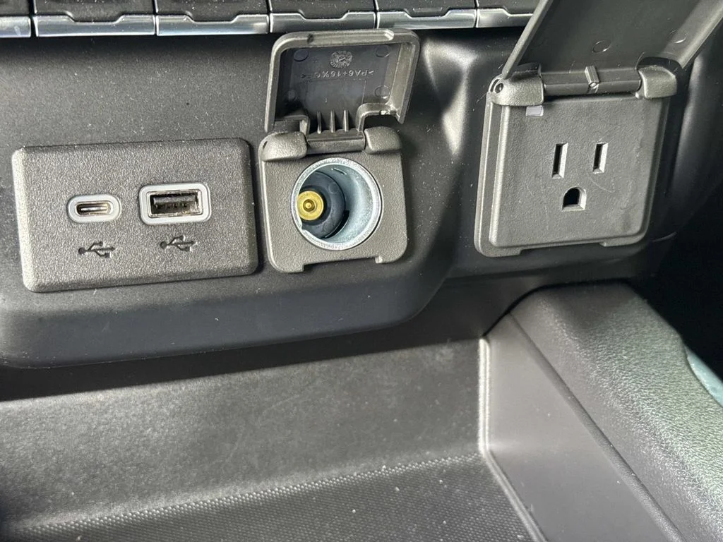 Used 2021 White Chevrolet RST image 43