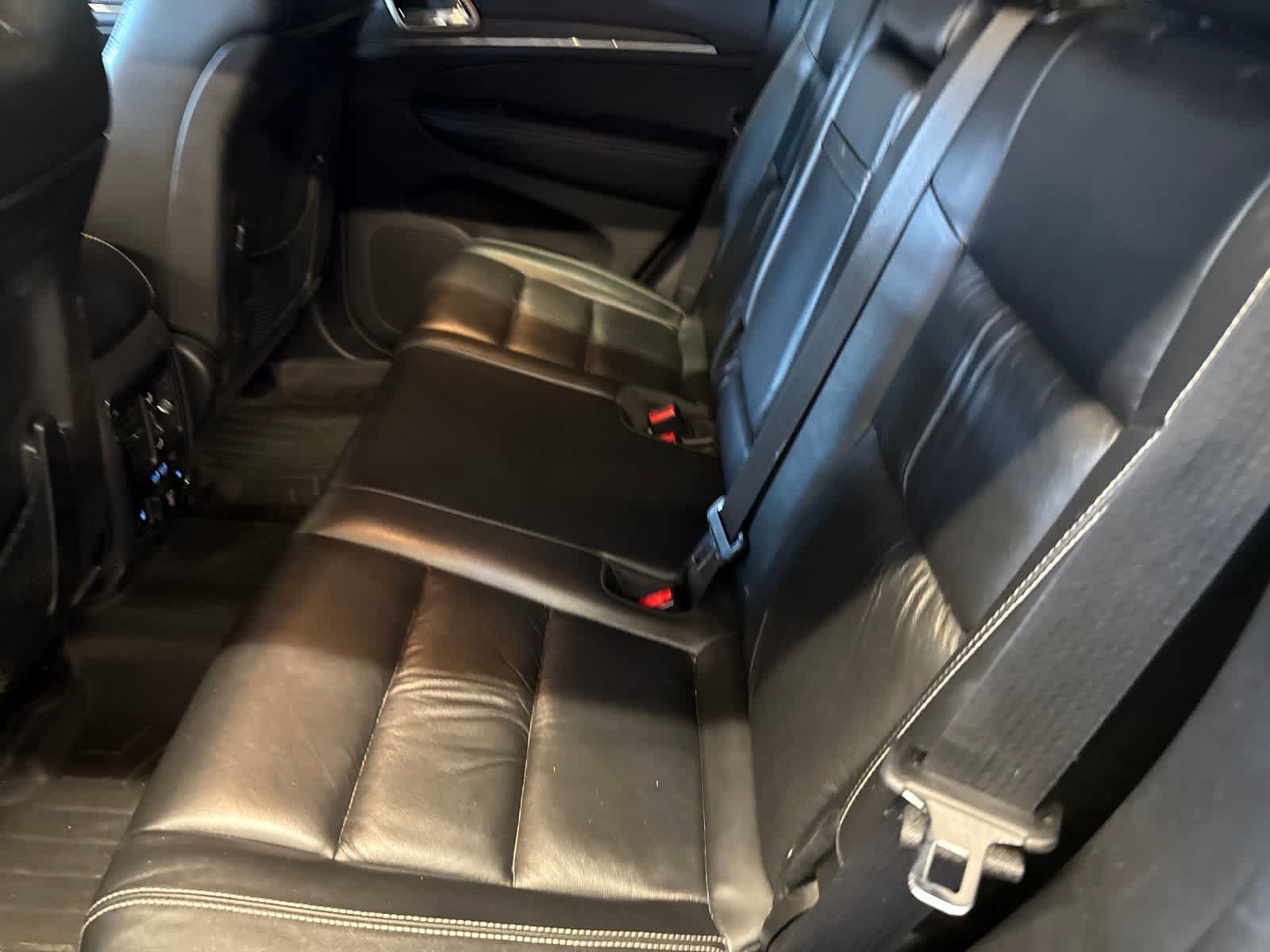Used 2016 Granite Crystal Metallic Clearcoat Jeep Limited image 23