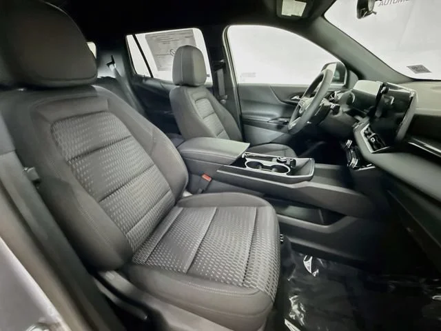 New 2027 Sterling Gray Metallic Chevrolet LT image 28