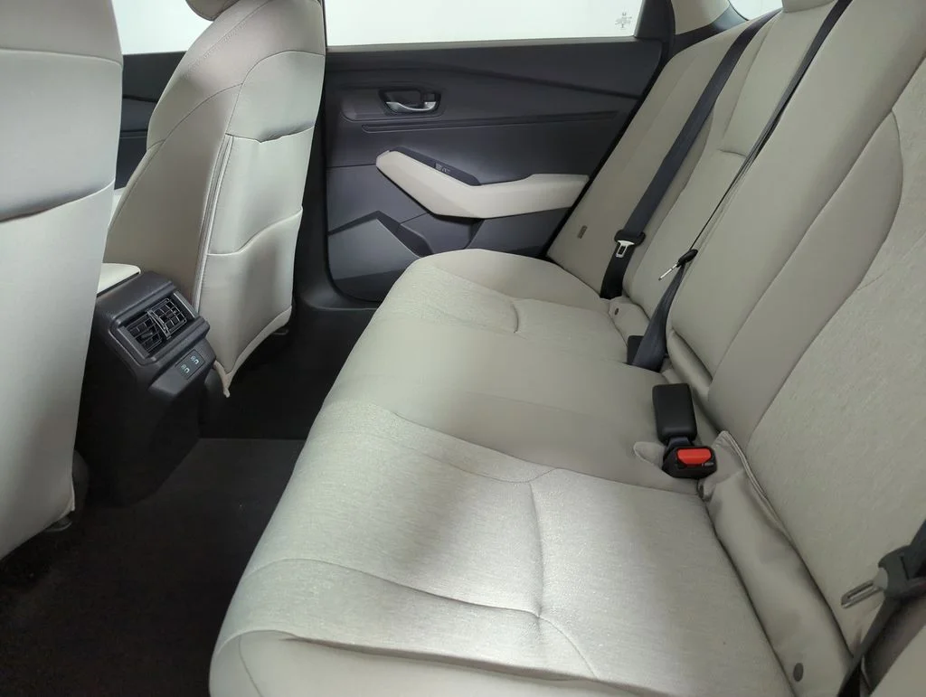 New 2026 Platinum White Pearl Honda LX image 22