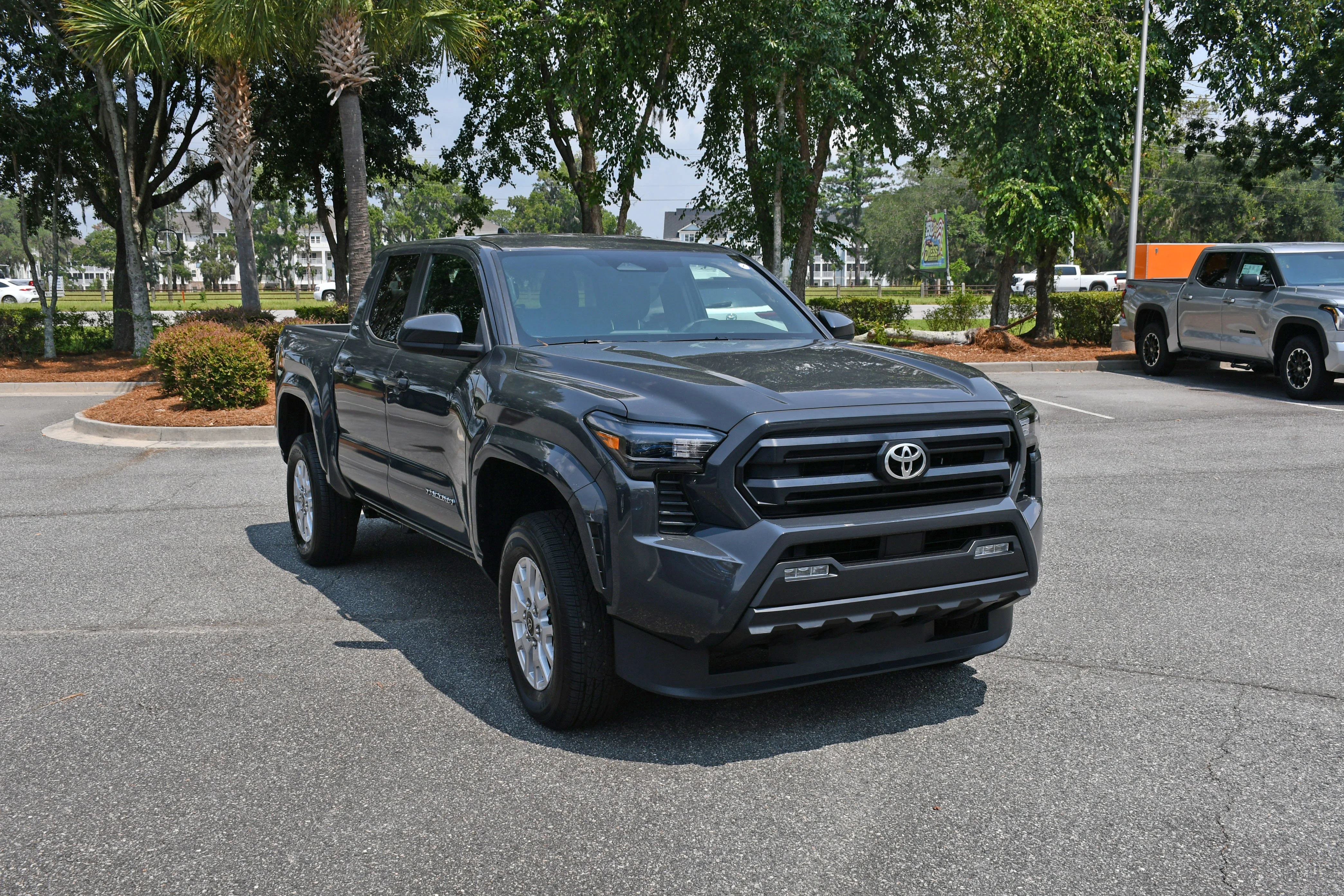 2025 Toyota Tacoma SR5 - Photo 6