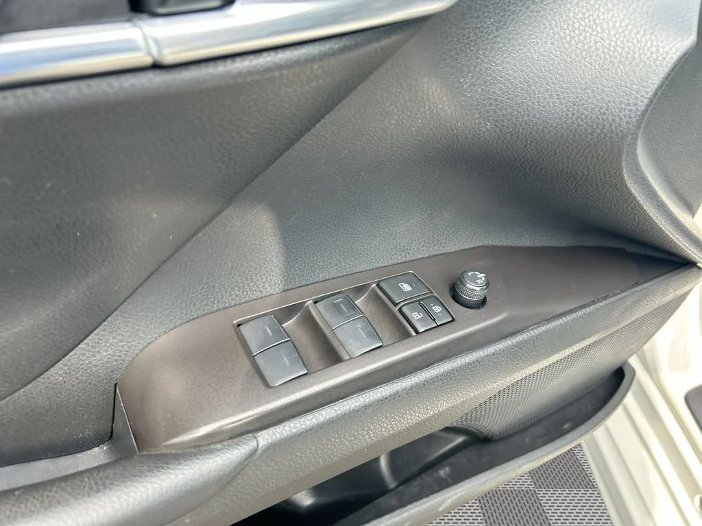 Used 2024  Toyota SE image 25