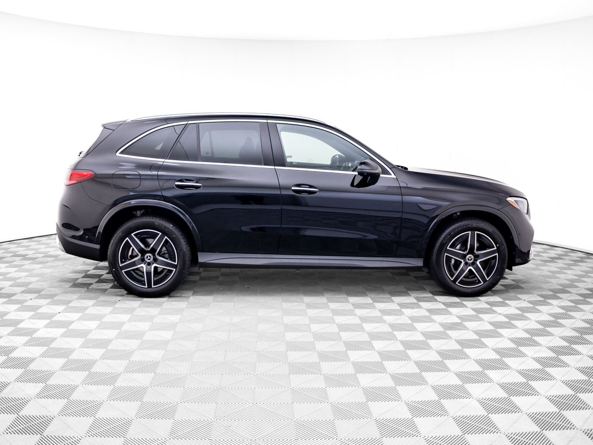 New 2026 Black Mercedes-Benz GLC 300 image 6