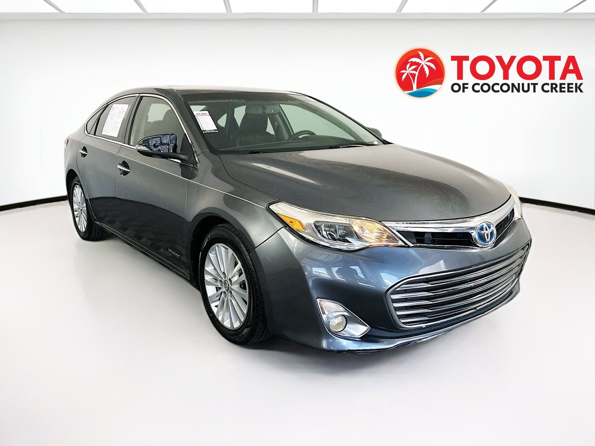 2013 Toyota Avalon XLE Touring Hybrid's photo