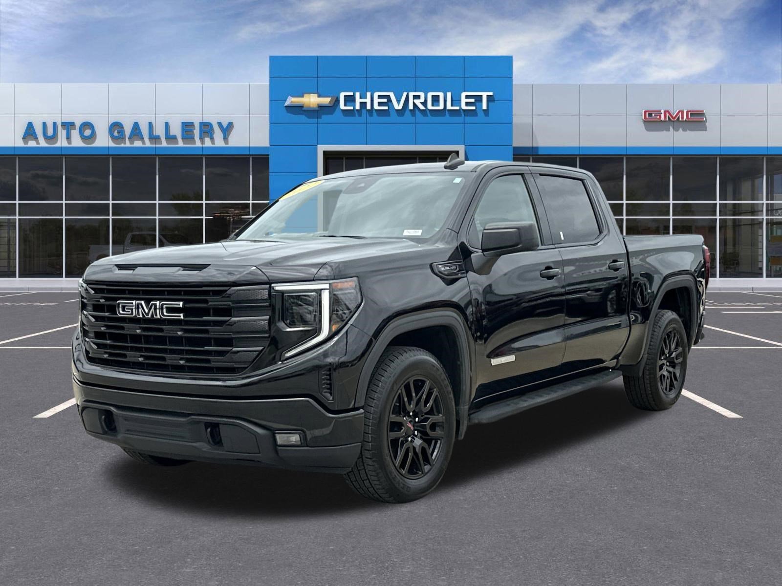 2022 GMC Sierra 2WD Crew Cab Short Box Elevation's photo