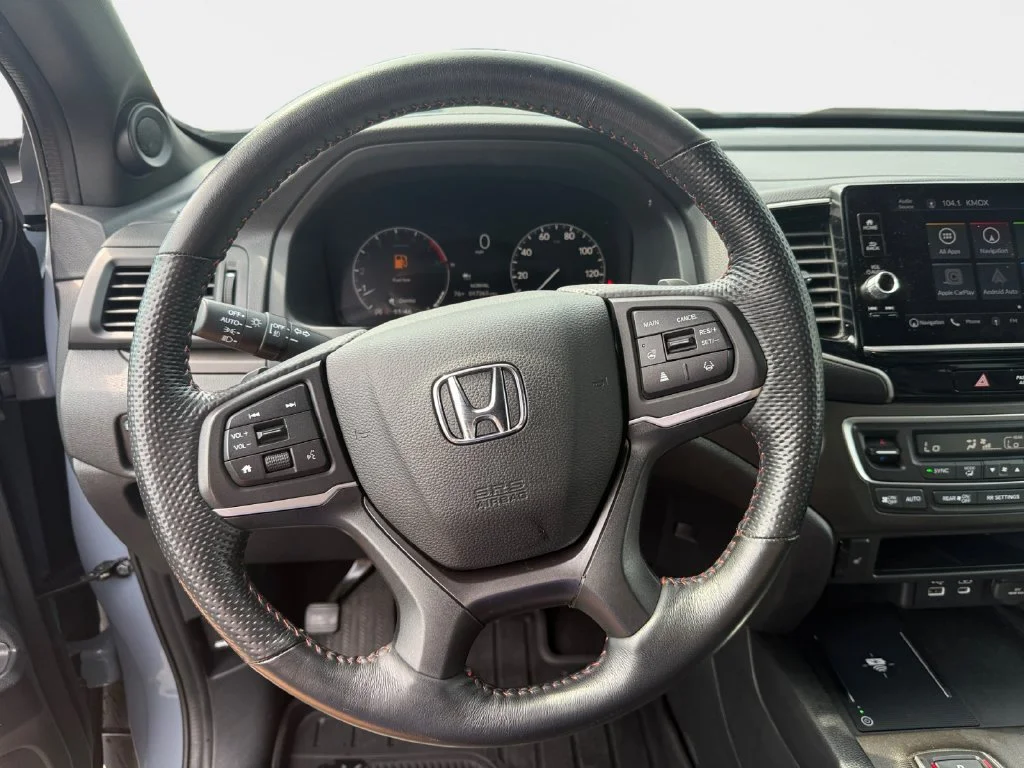 Certified Used 2025 Sonic Gray Pearl Honda AWD TRAILSPORT image 11