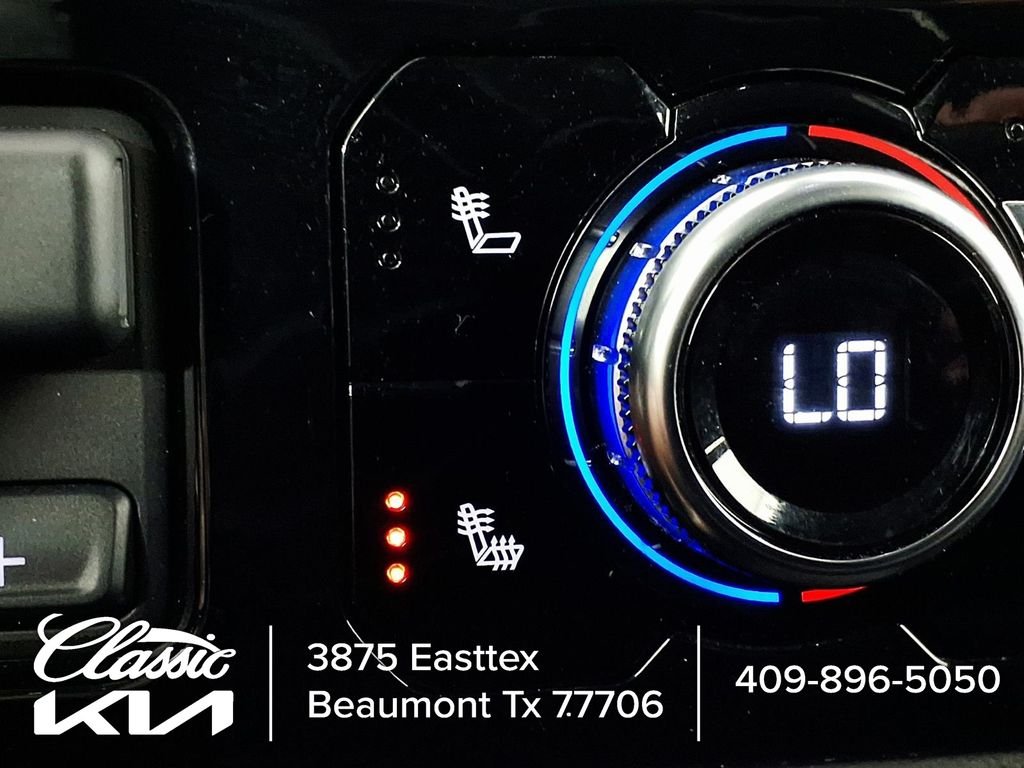 Used 2025 White GMC SLT image 16
