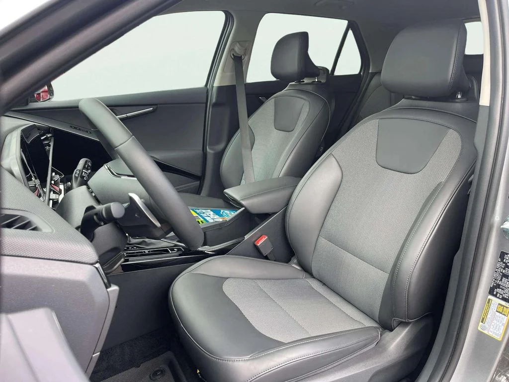Used 2025 Steel Gray Kia EX Touring image 20