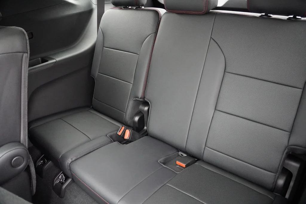 New 2026 Mosaic Black Metallic Chevrolet RS image 12