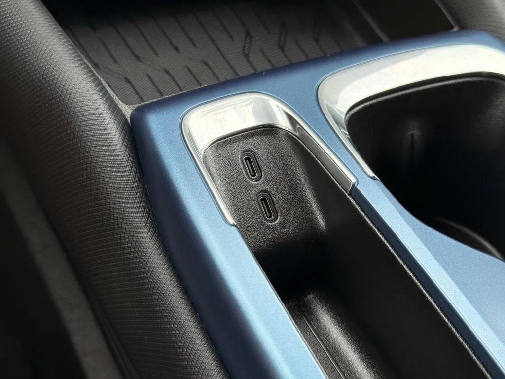 Used 2024 Riptide Blue Metallic Chevrolet LT image 17