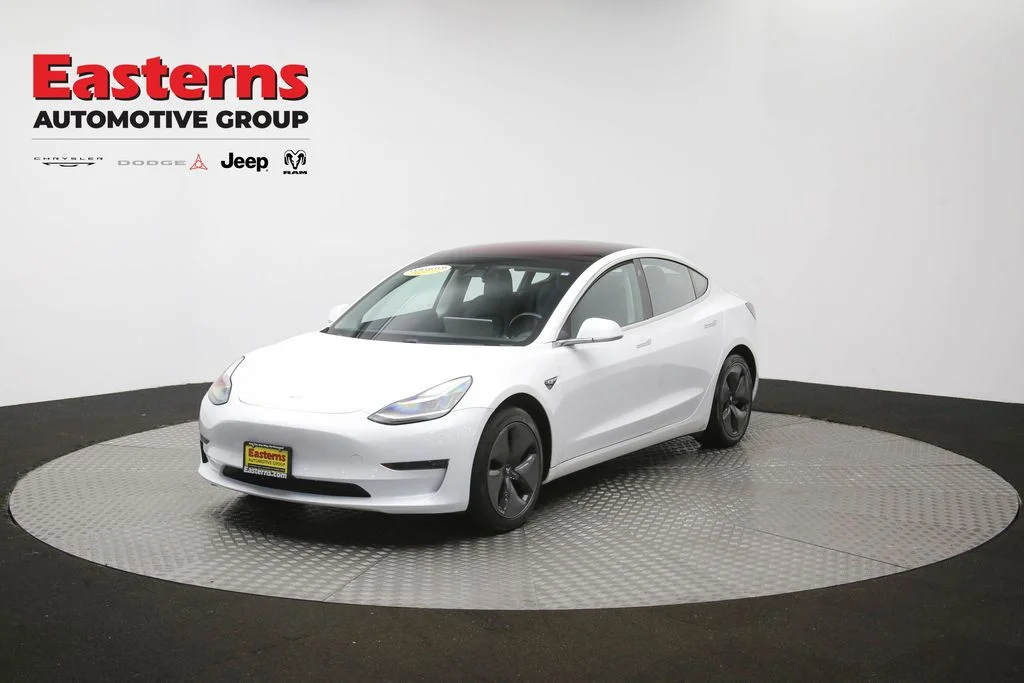 Used 2018 White Tesla Long Range image 49