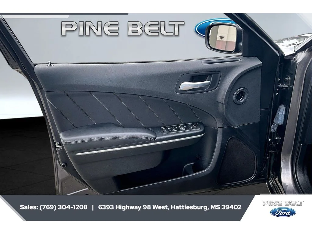 Used 2021 Granite Pearlcoat Dodge SXT image 17