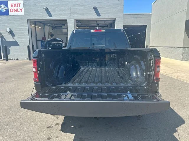 New 2026 Diamond Black Crystal Pearl-Coat Exterior Paint RAM Big Horn/Lone Star image 24