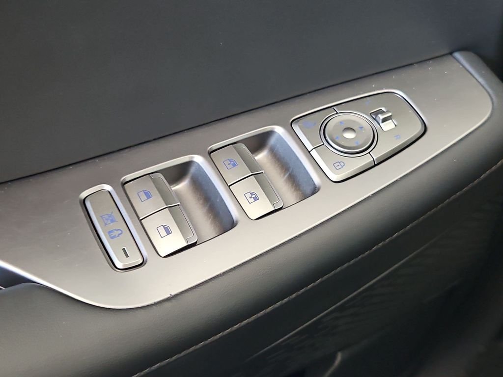 Used 2023 Abyss Black Pearl Hyundai Limited image 11