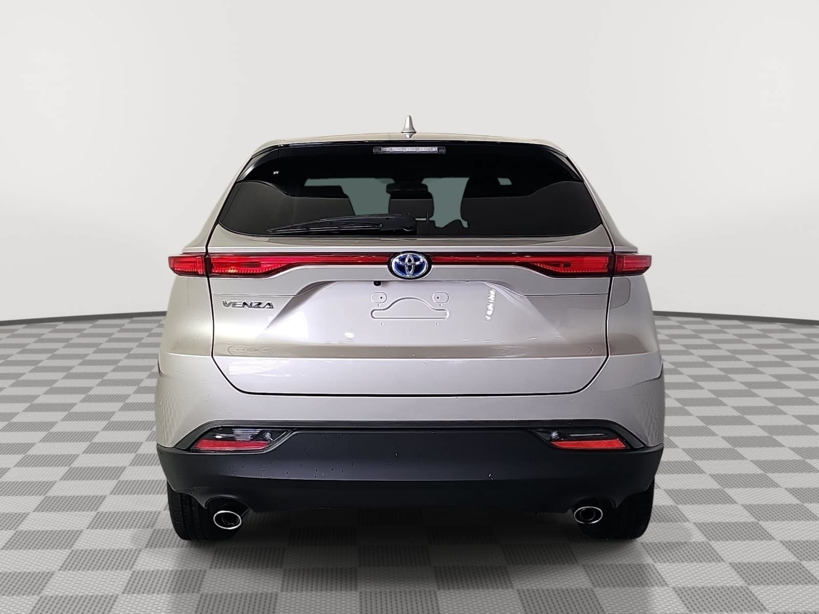 Used 2023 Silver Toyota LE image 7