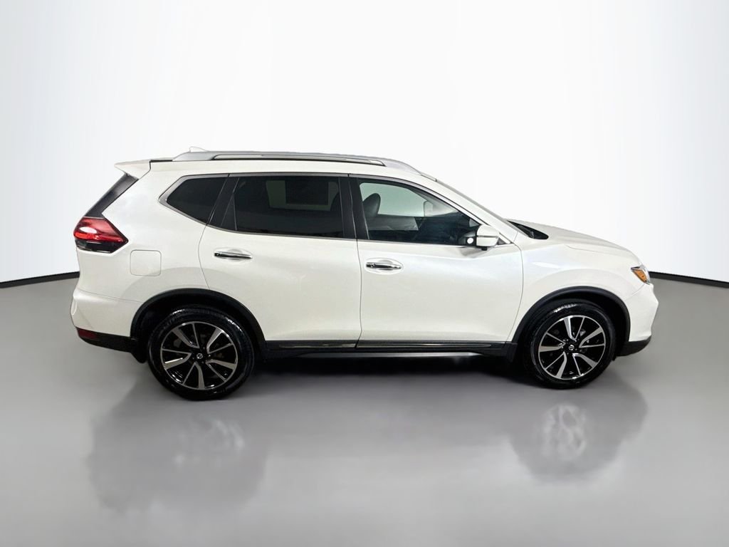Used 2017 Pearl White Nissan SL image 8