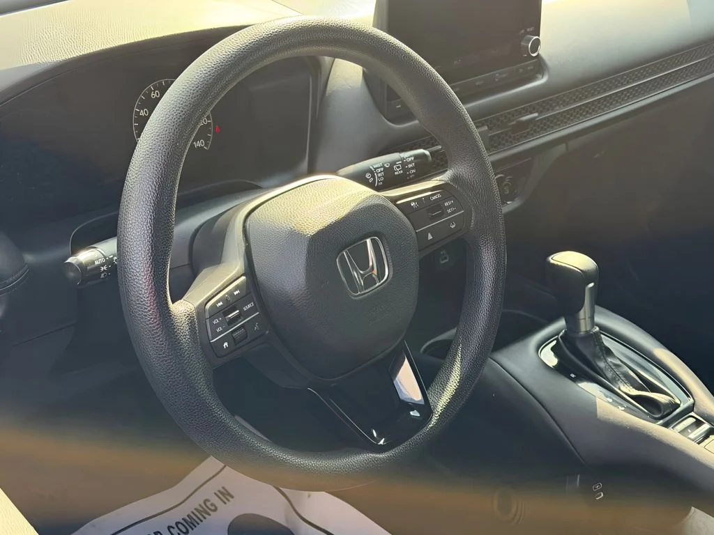 Used 2025 Platinum White Pearl Honda LX image 15