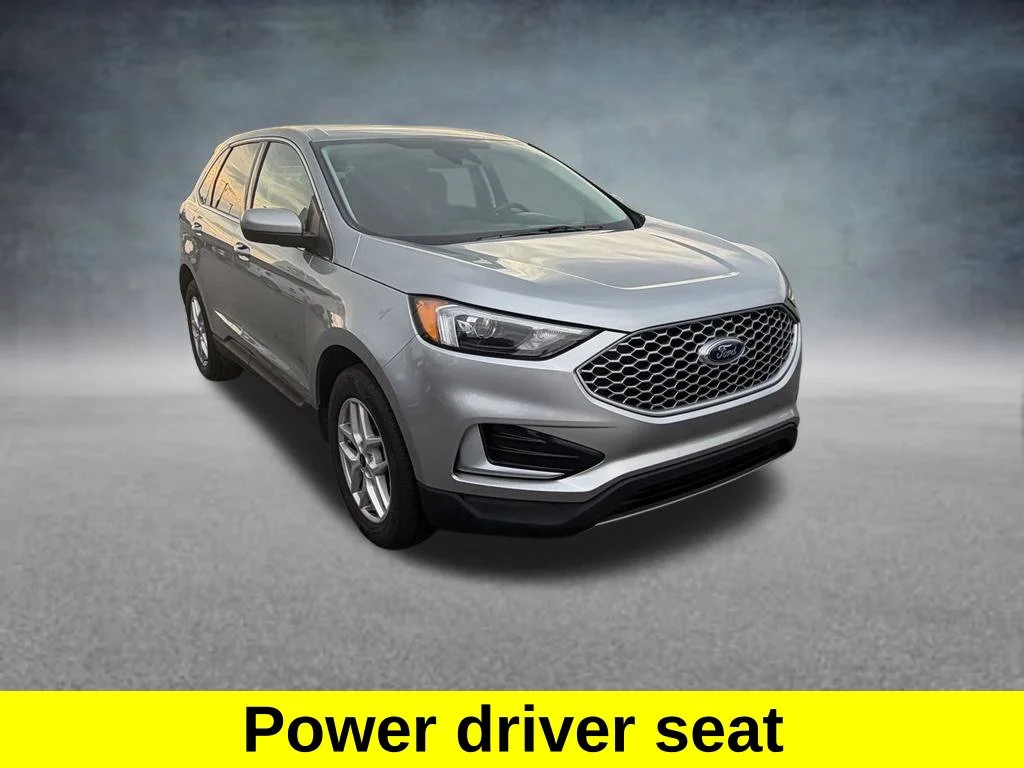 Used 2024 Silver Ford SEL image 8