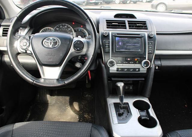 Used 2012 Classic Silver Metallic Toyota SE image 9