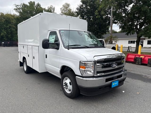 New 2027 White Ford Base image 1