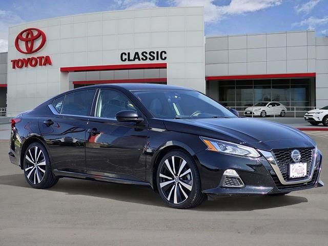 2022 Nissan Altima SR