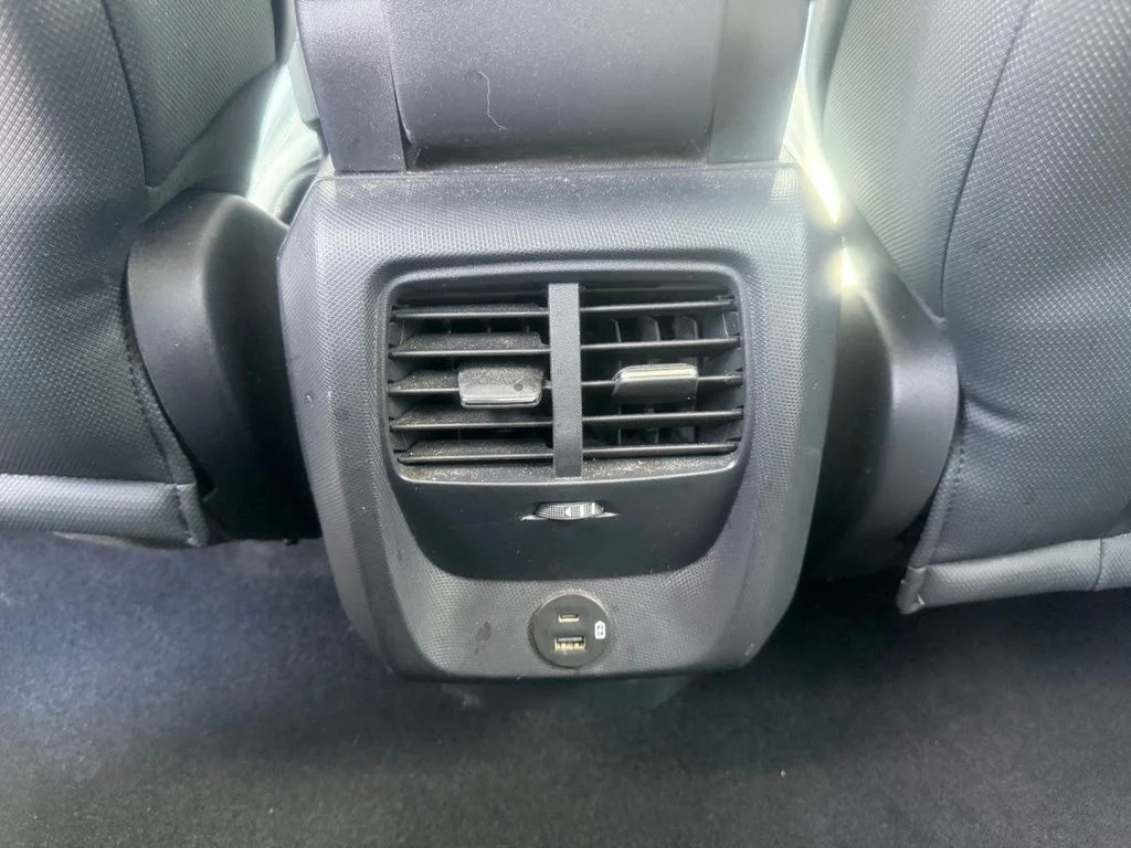 Used 2022 White Metallic Ford Select image 36