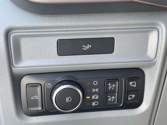 New 2026 White Ford XLT image 25