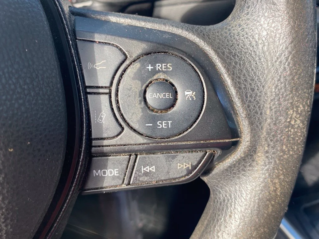 Used 2019 Silver Toyota LE image 26