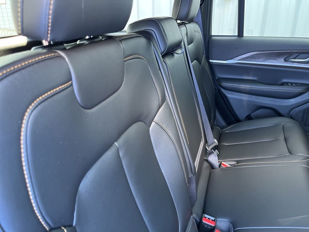 New 2026 Diamond Black Crystal Pearl-Coat Exterior Paint Jeep 85th Anniversary image 41