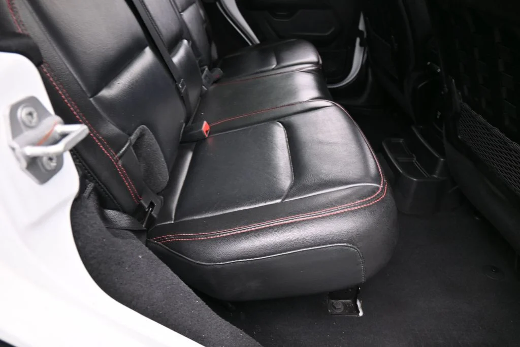 Used 2022 Bright White Clearcoat Jeep Unlimited Rubicon image 40