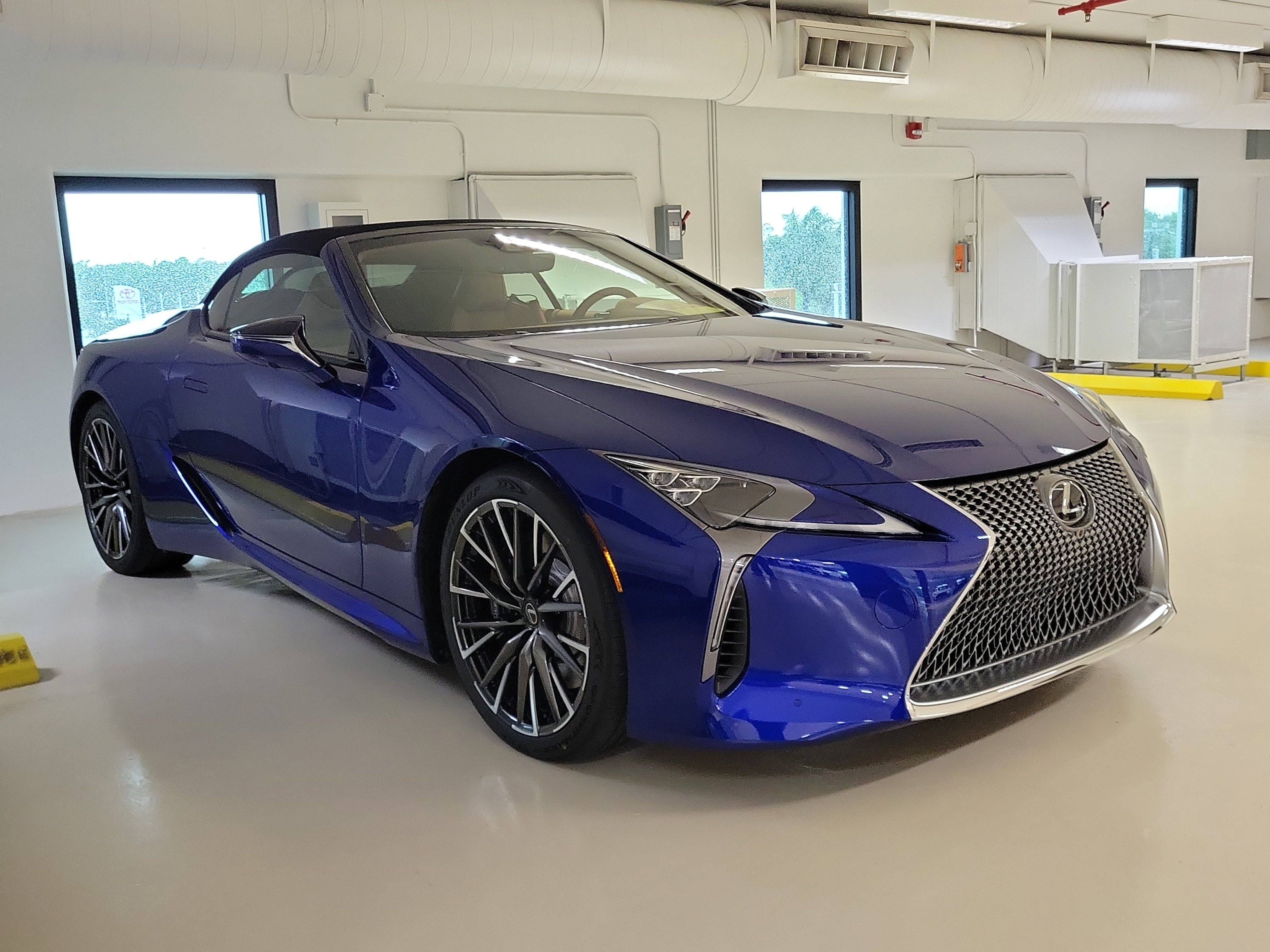2026 Lexus LC 500 500 Convertible's photo