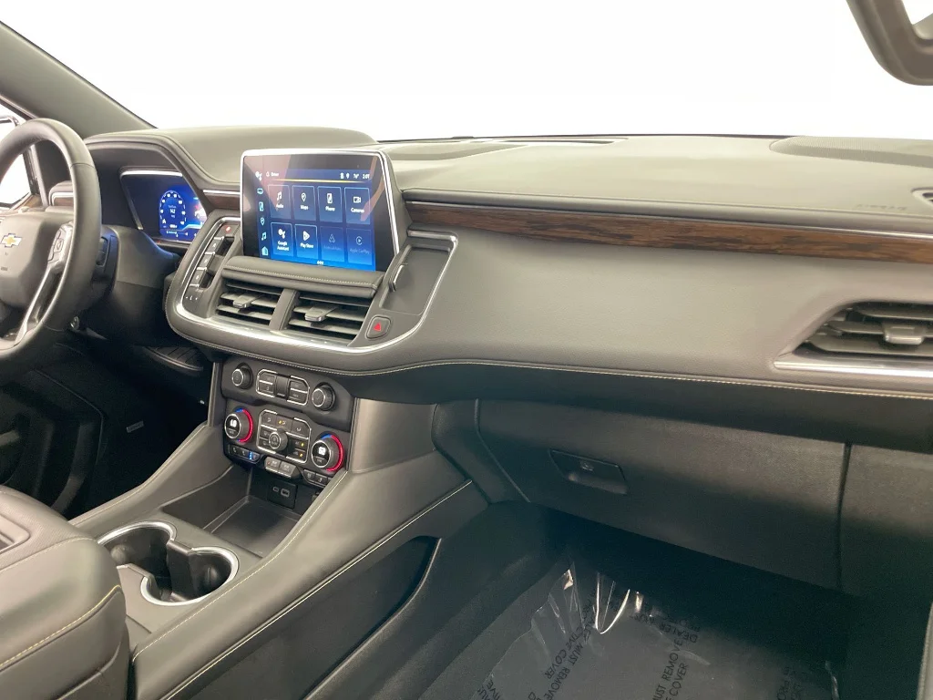 Used 2024 Black Chevrolet Premier image 29