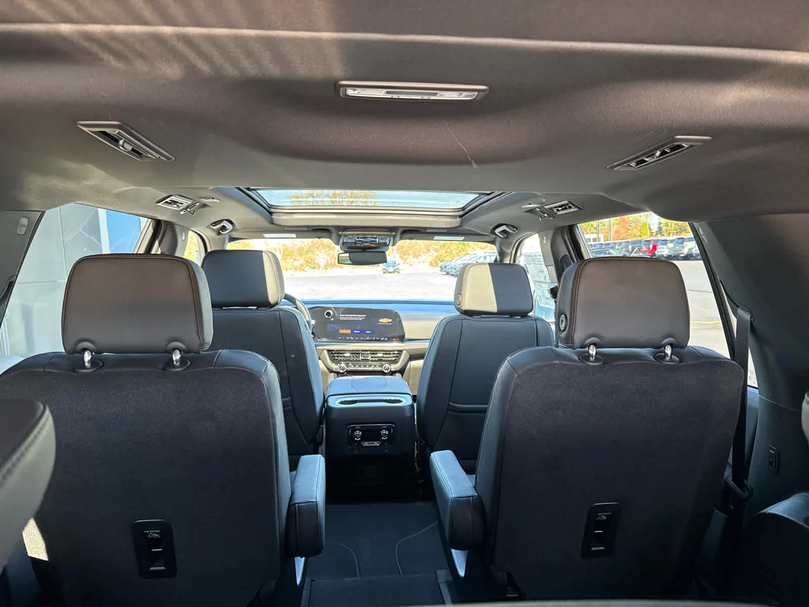 2027 Chevrolet Suburban RST - Photo 17