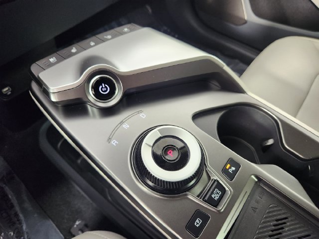 2024 Kia EV6 Wind - Photo 30