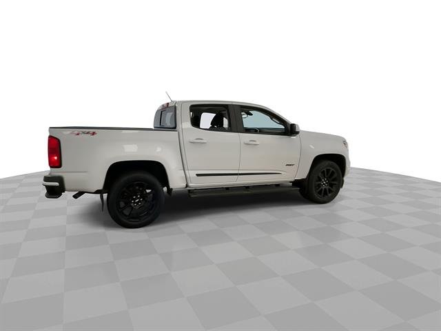 Certified Used 2020 SUMMIT WHITE Chevrolet 4WD LT image 2