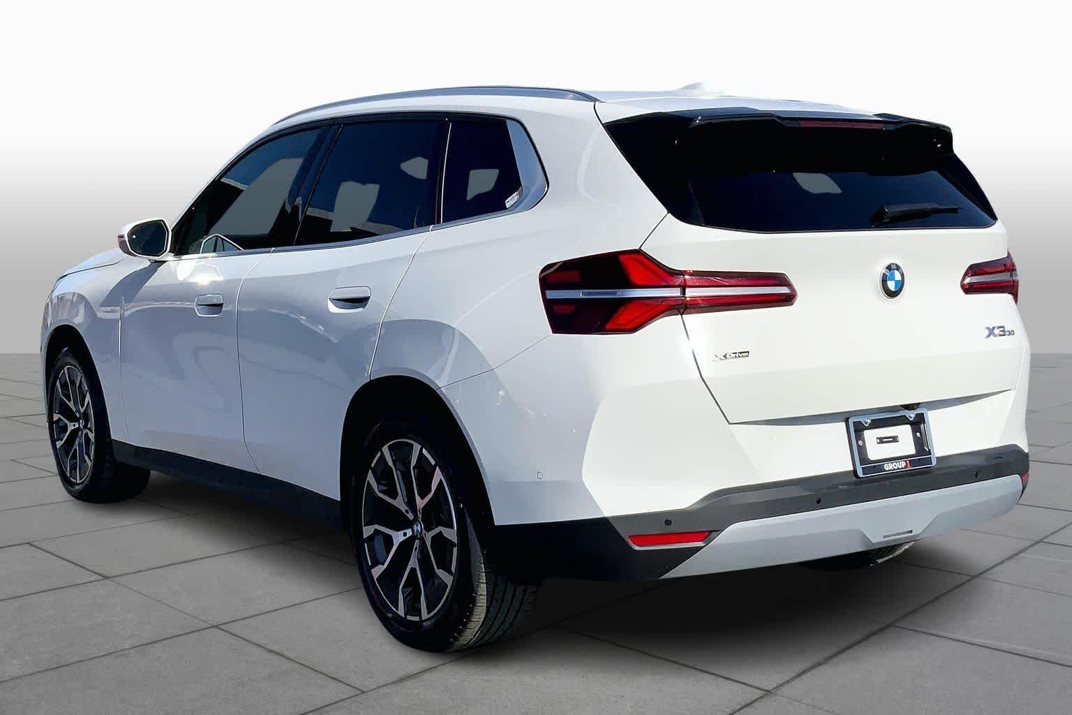 2026 BMW X3 30 - Photo 22