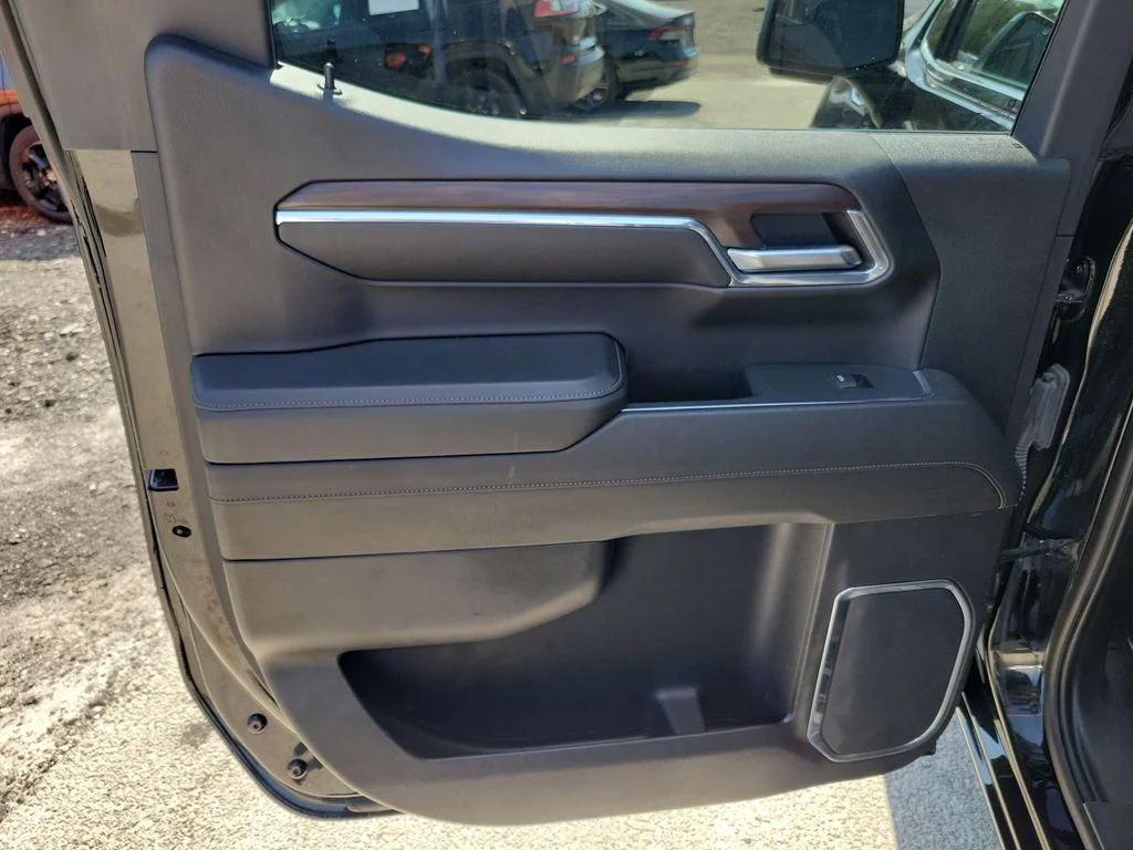 Used 2024 Black GMC SLT image 29