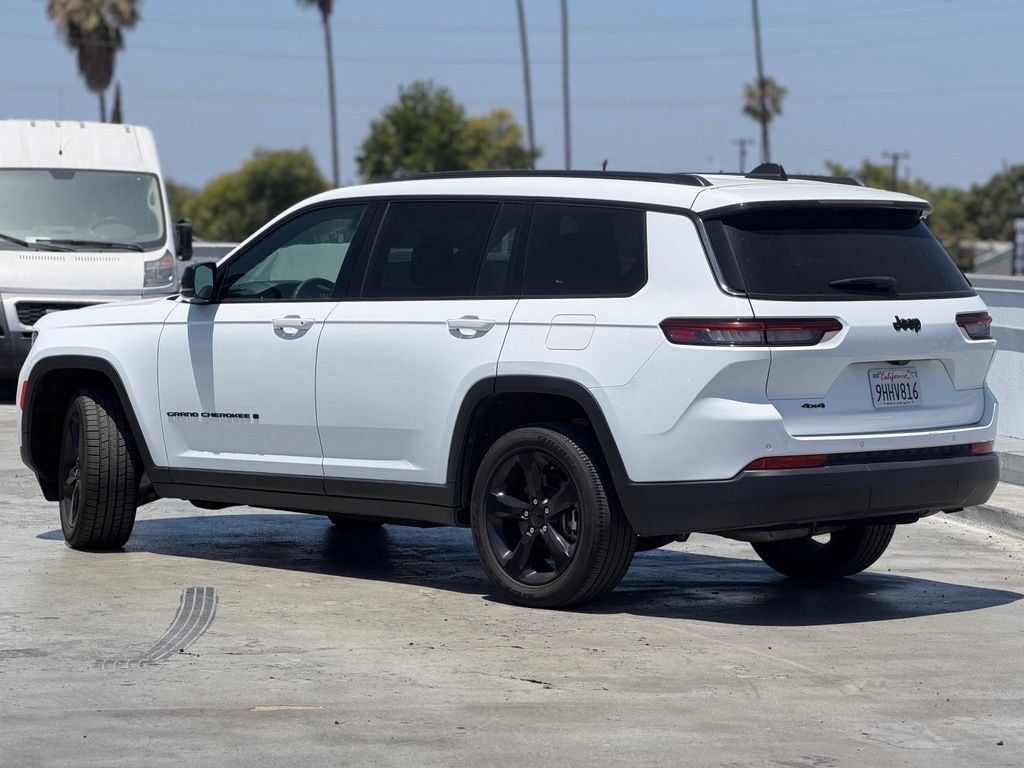 Used 2023 Bright White Clearcoat Jeep Altitude image 3