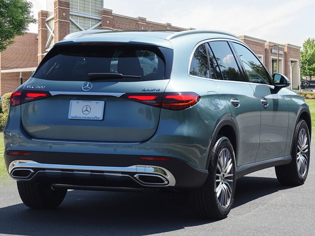 Used 2026 Verde Silver Metallic Mercedes-Benz GLC 300 image 6