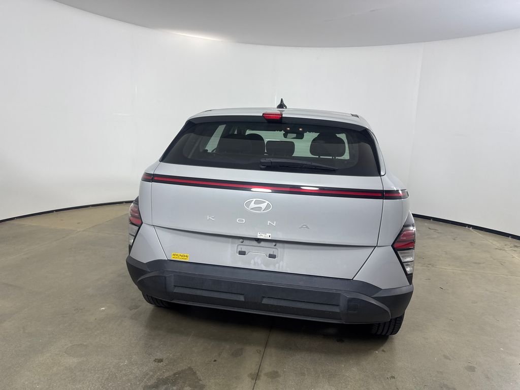 Certified Used 2024 Gray Hyundai SE image 5