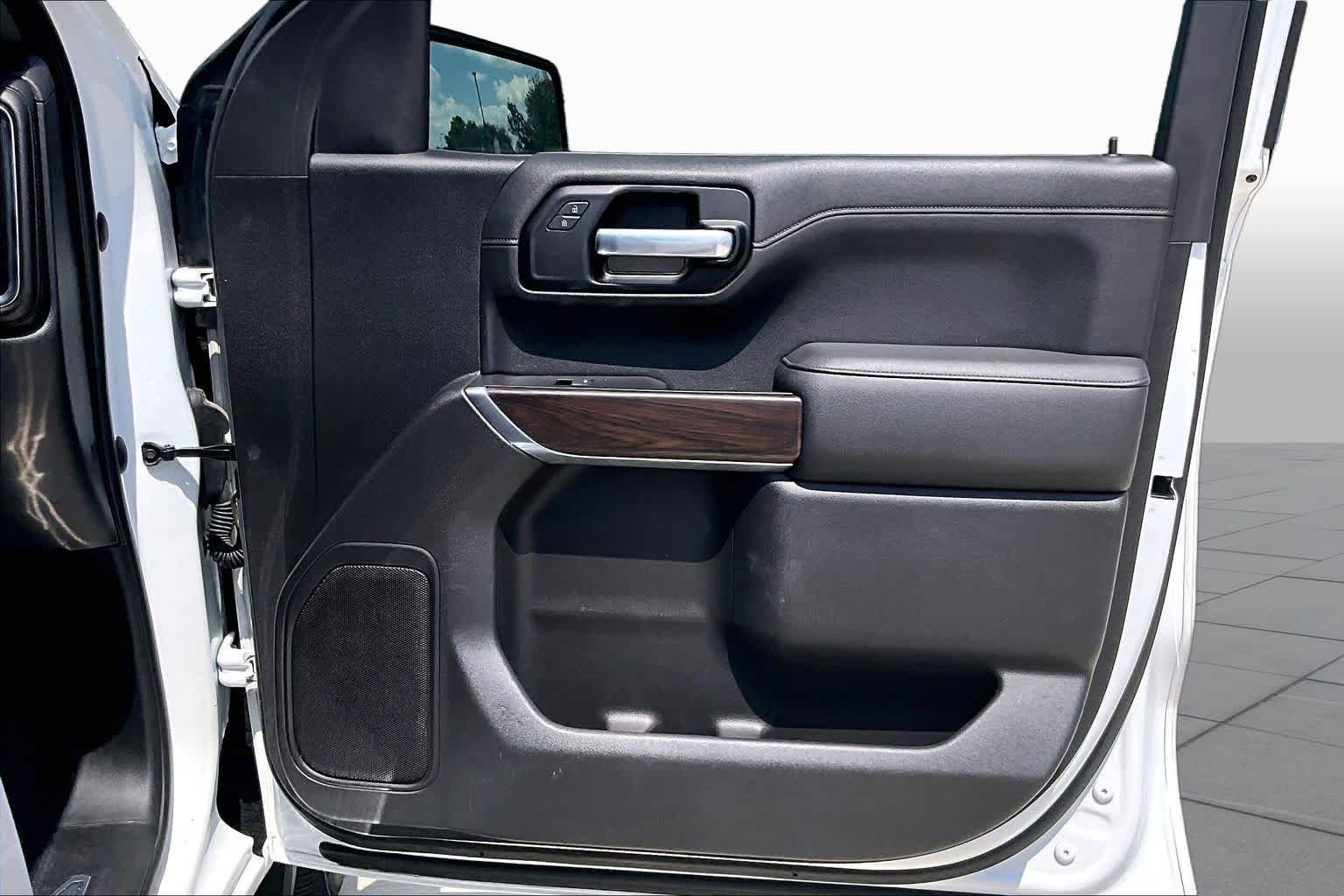 Used 2019 Summit White GMC SLT image 22