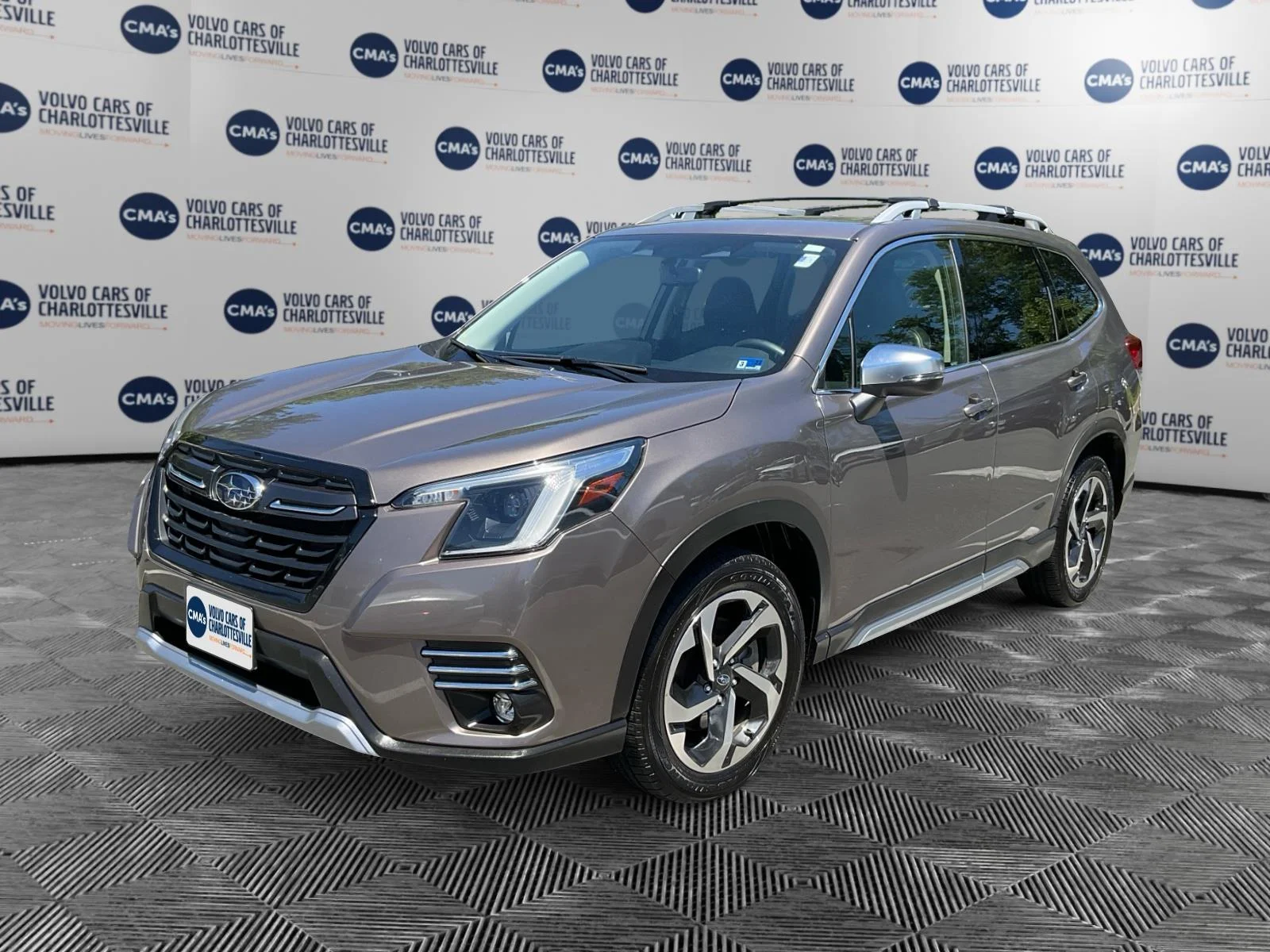 2023 Subaru Forester Touring's photo
