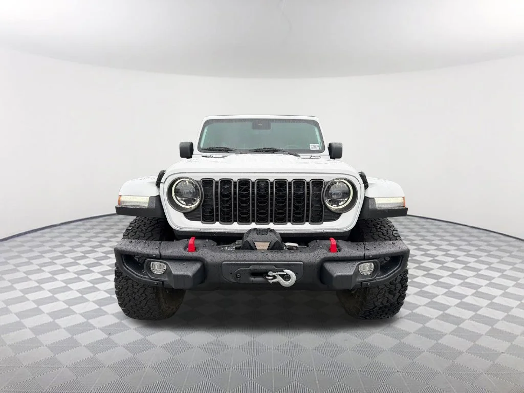 Used 2024 White Jeep Rubicon X image 2