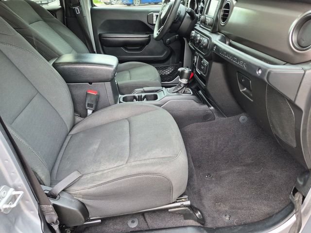Used 2021 Silver Jeep Unlimited Sport image 25