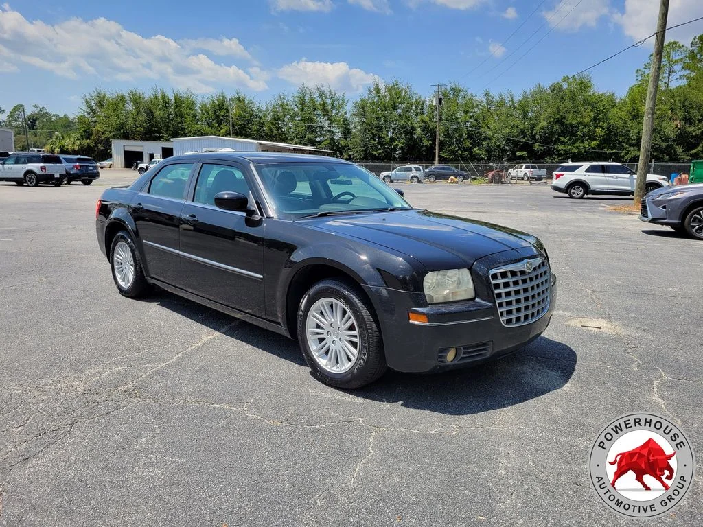 Used 2009 Black Chrysler Touring image 9